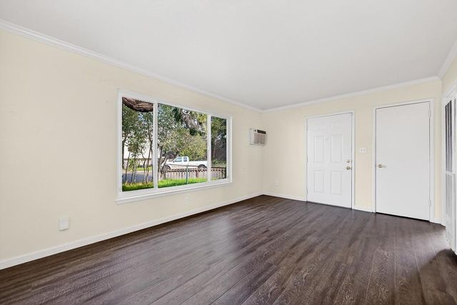 3126 31st St, Sacramento, CA 95817