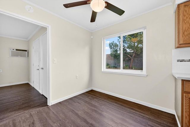 3126 31st St, Sacramento, CA 95817