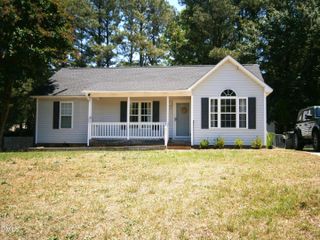 123 Temple Street, Four Oaks, NC 27524