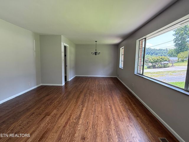 205 Elm St, Clinton, TN 37716
