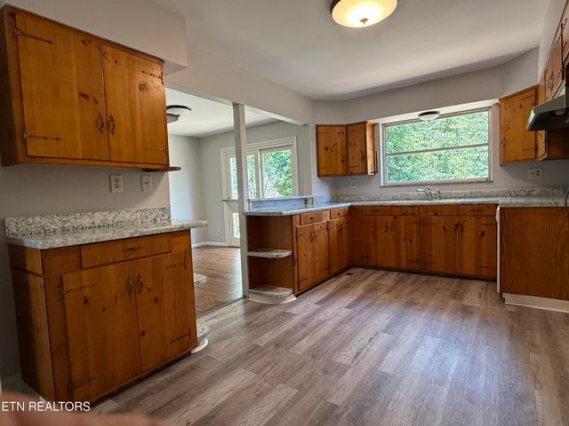 205 Elm St, Clinton, TN 37716