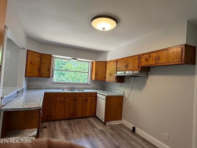 205 Elm St, Clinton, TN 37716