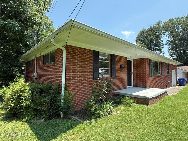 205 Elm St, Clinton, TN 37716