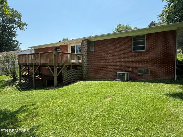 205 Elm St, Clinton, TN 37716