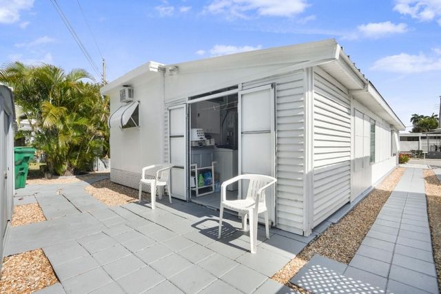 8573 SW 16th Street, Davie, FL 33324