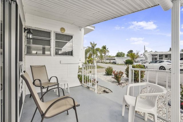 8573 SW 16th Street, Davie, FL 33324