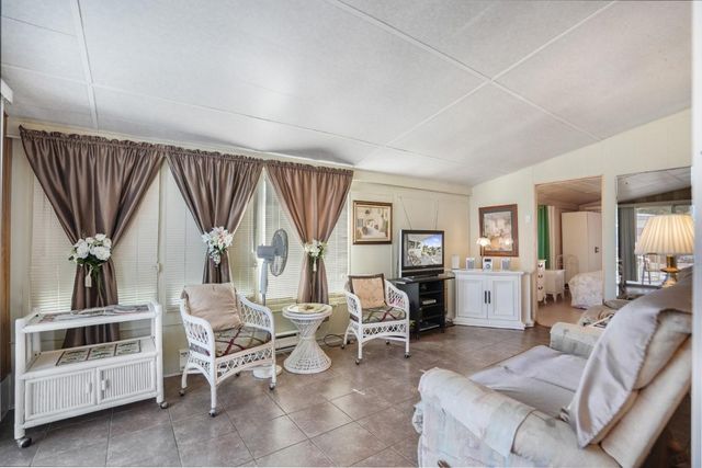 8573 SW 16th Street, Davie, FL 33324