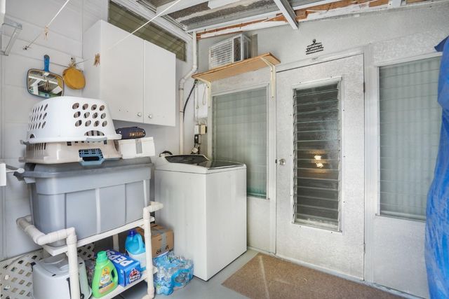 8573 SW 16th Street, Davie, FL 33324