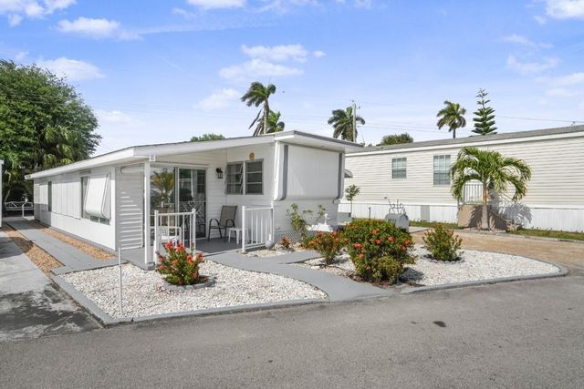 8573 SW 16th Street, Davie, FL 33324