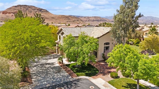 98 Dryden Park Avenue, Las Vegas, NV 89148