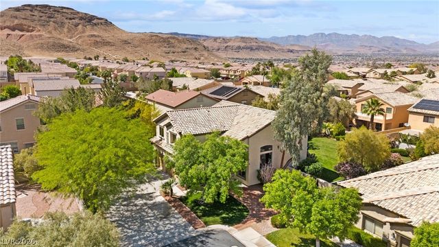 98 Dryden Park Avenue, Las Vegas, NV 89148