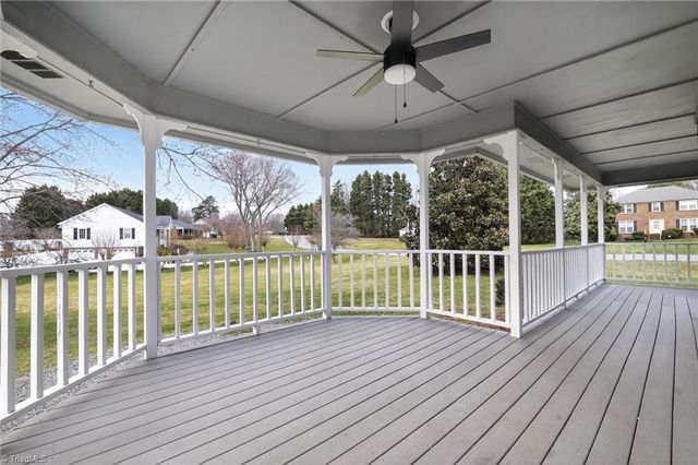 1516 Country Lane, Kernersville, NC 27284