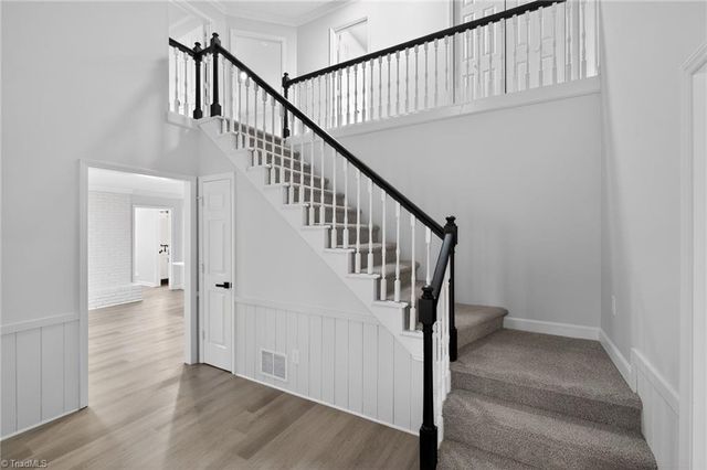 1516 Country Lane, Kernersville, NC 27284