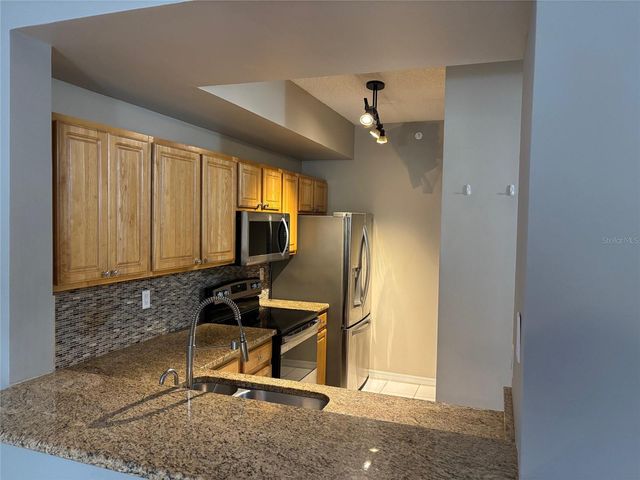 5691 BENTGRASS DRIVE 15-209, Sarasota, FL 34235