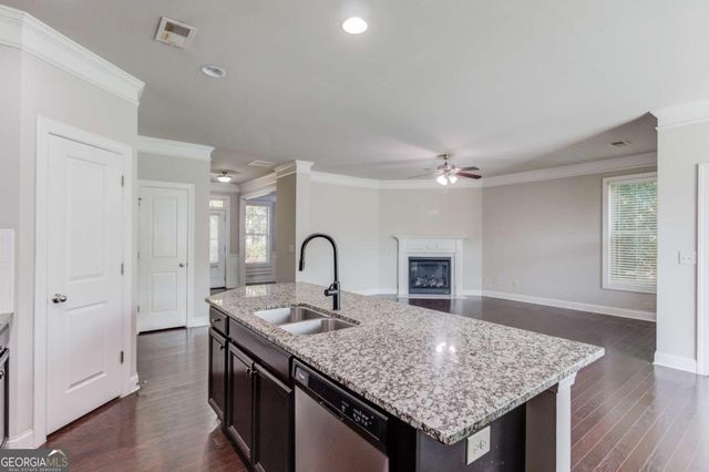 18 Privet Circle, Suwanee, GA 30024