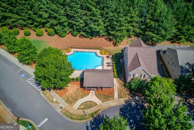 18 Privet Circle, Suwanee, GA 30024