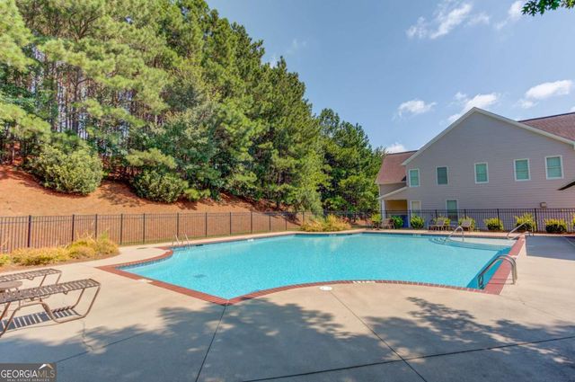 18 Privet Circle, Suwanee, GA 30024