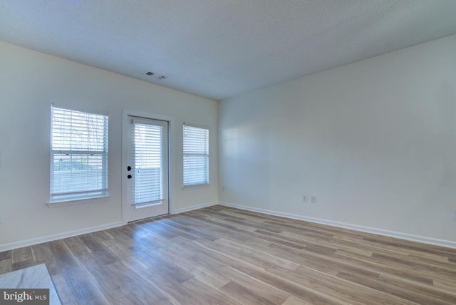 1708 LAKE SHORE CREST DR, Reston, VA 20190