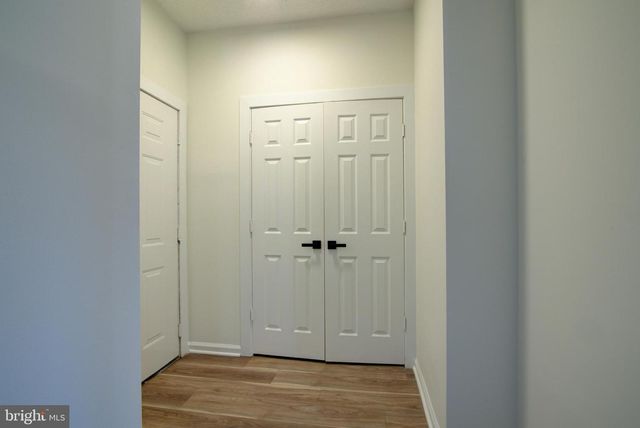 1708 LAKE SHORE CREST DR, Reston, VA 20190