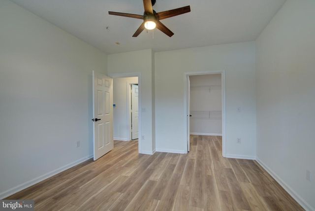 1708 LAKE SHORE CREST DR, Reston, VA 20190