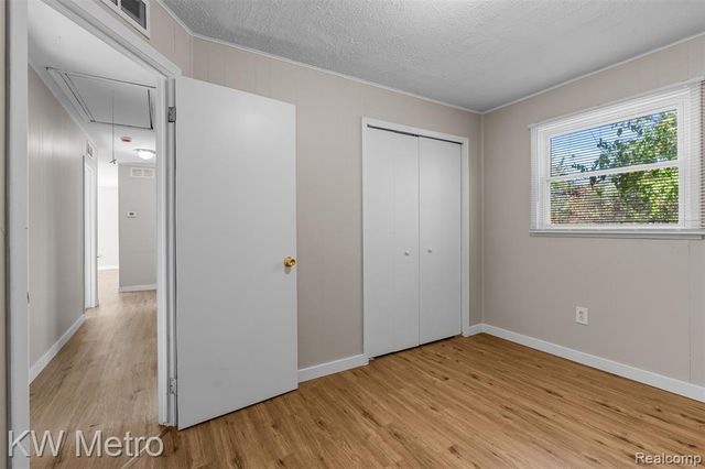 13049 Georgiana Avenue, Warren, MI 48089