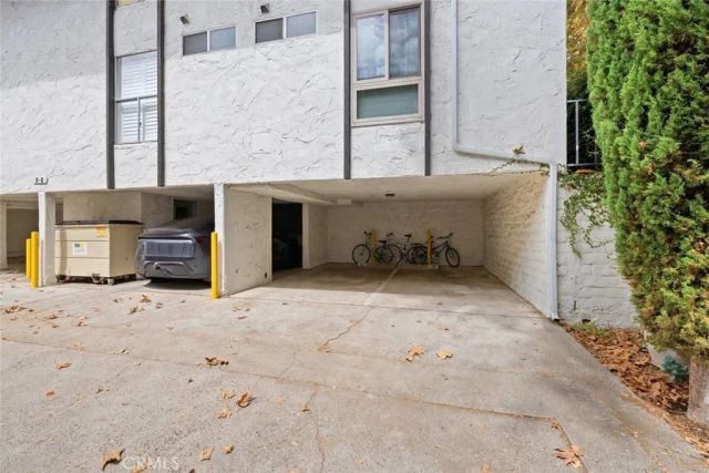 31584 Agoura Road 4, Westlake Village, CA 91361
