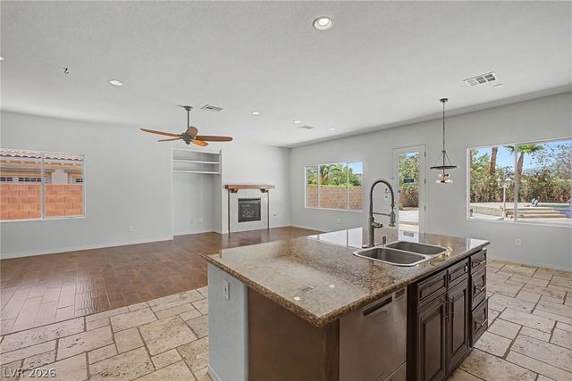 7112 Via Campanile Avenue, Las Vegas, NV 89131