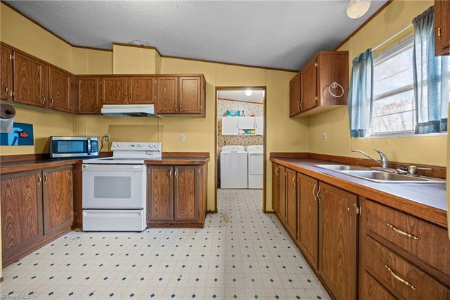 4240 Nc Highway 134, Asheboro, NC 27205