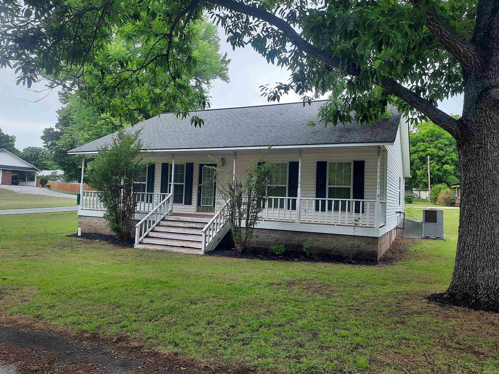 615 Jackson, Mountain View, AR 72560