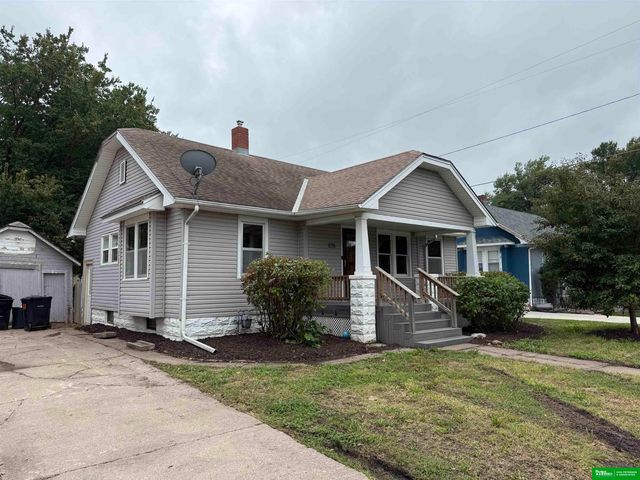 835 W 8th Street, Fremont, NE 68025