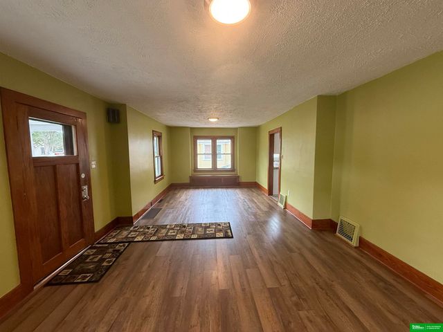 835 W 8th Street, Fremont, NE 68025