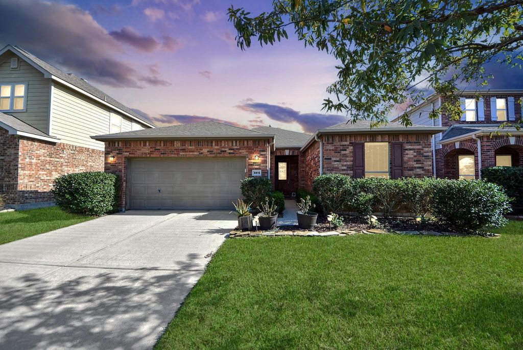 2812 Soffiano Lane, League City, TX 77573