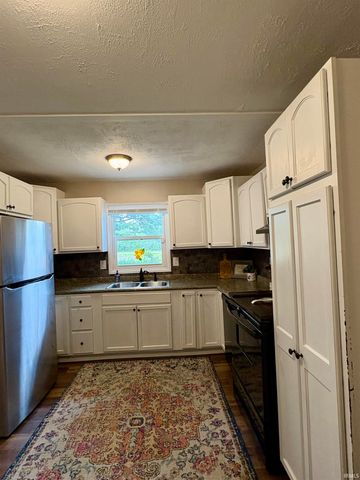 7104 S Hibiscus Drive, Muncie, IN 47302
