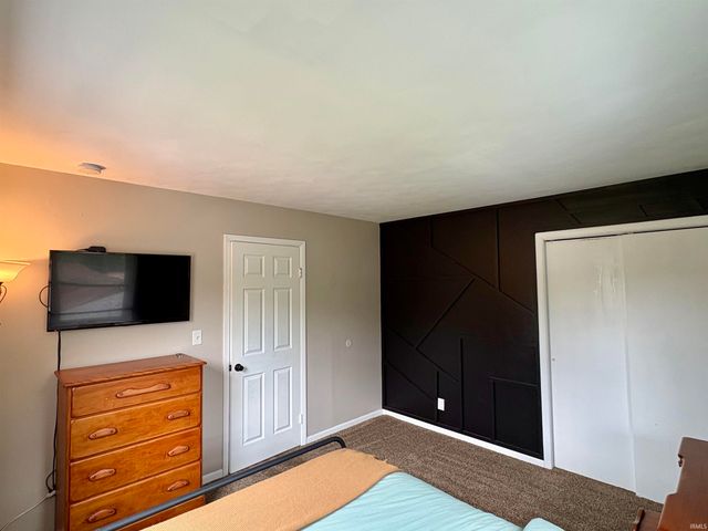 7104 S Hibiscus Drive, Muncie, IN 47302