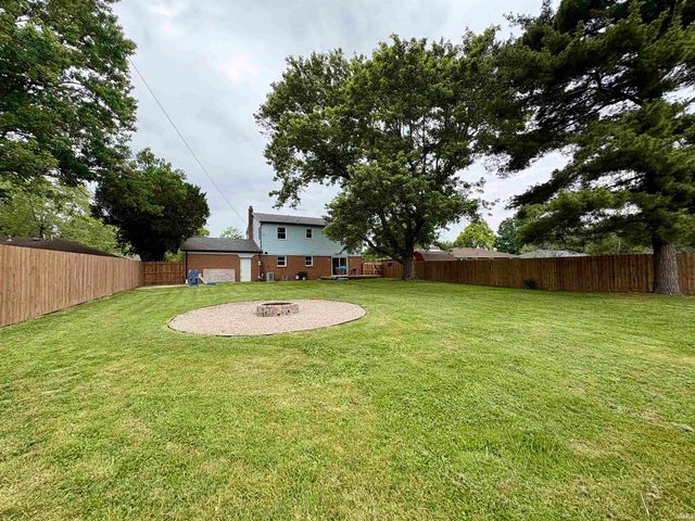 7104 S Hibiscus Drive, Muncie, IN 47302