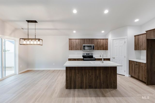 3310 S Maple Ranch Way, Nampa, ID 83686