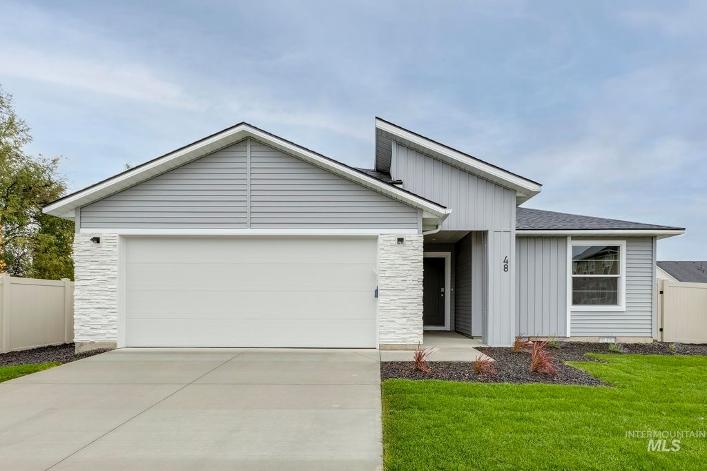 3310 S Maple Ranch Way, Nampa, ID 83686