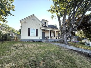 405 N C St, Lenoir City, TN 37771