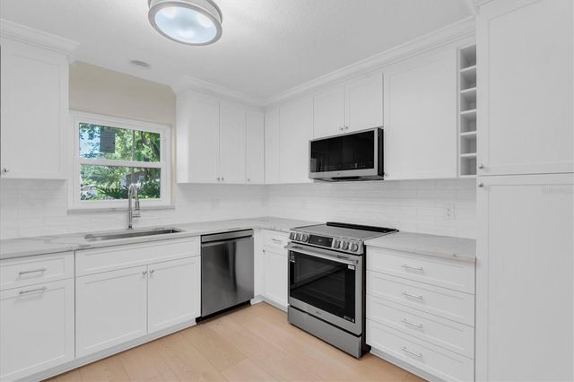 714 3RD AVENUE NE, Largo, FL 33770