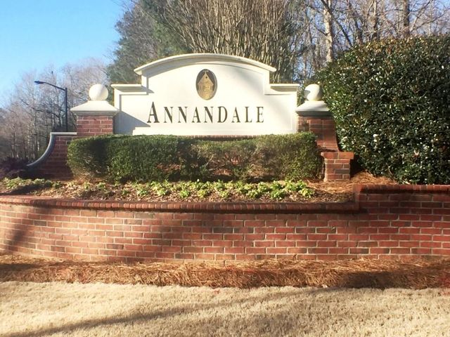 2562 Fairlawn Downs NW, Kennesaw, GA 30144