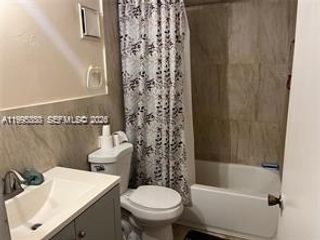 3301 NW 47th Terrace 113, Lauderdale Lakes, FL 33319