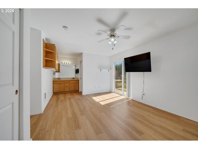 6455 MAIN St, Bay City, OR 97107