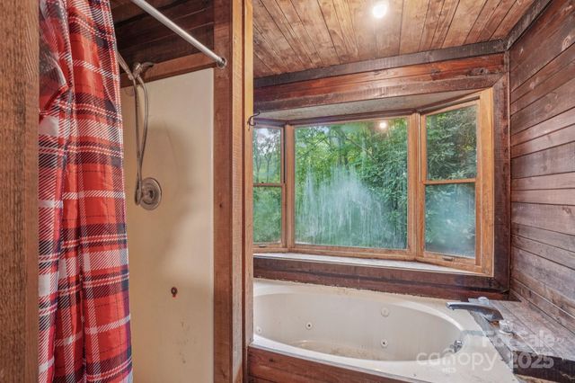 67 Sky Drive, Maggie Valley, NC 28751