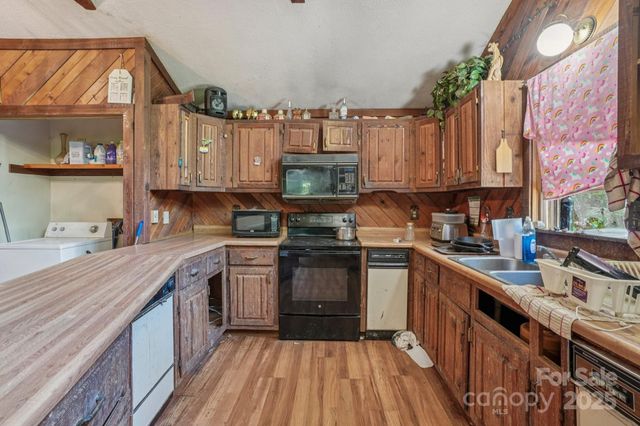 67 Sky Drive, Maggie Valley, NC 28751
