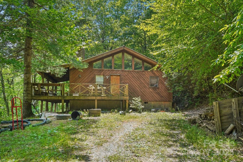 67 Sky Drive, Maggie Valley, NC 28751