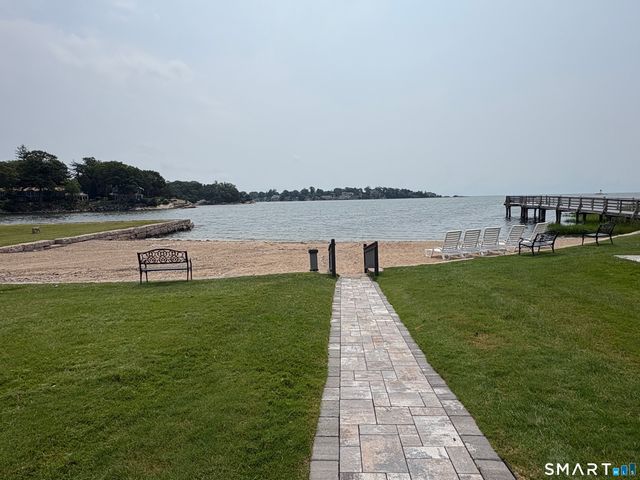35 Harbour Village A, Branford, CT 06405