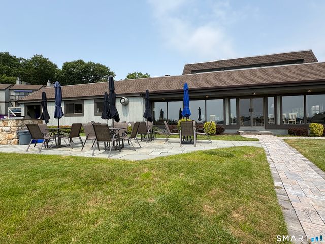 35 Harbour Village A, Branford, CT 06405