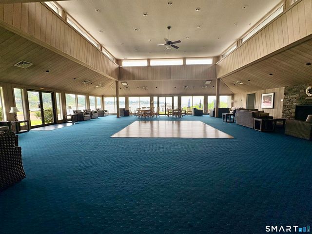 35 Harbour Village A, Branford, CT 06405