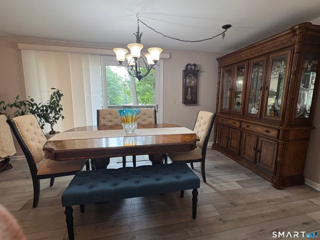 35 Harbour Village A, Branford, CT 06405