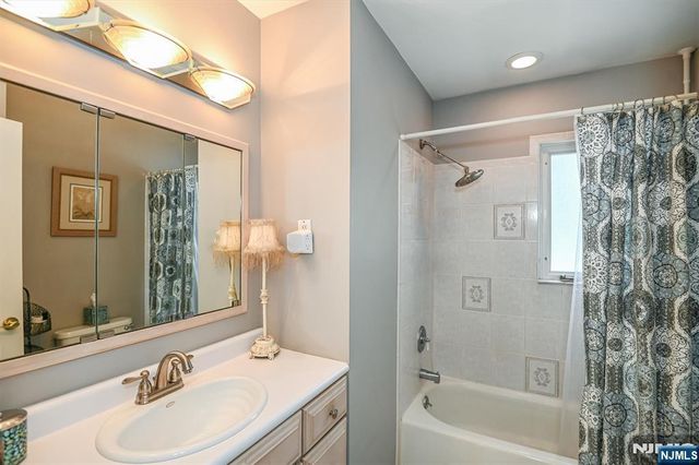 2 Eden Place, Wayne, NJ 07470